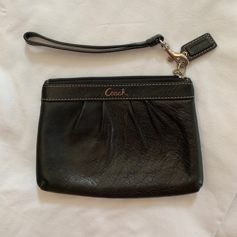 Coach wristlet-black